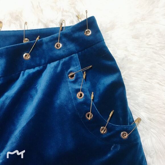 Angel Chen Women's Velvet Safety Pin Bell Jeans - Picture 5 of 8